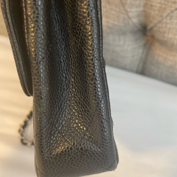 Chanel east west model black caviar single flap - Picture 5 of 10